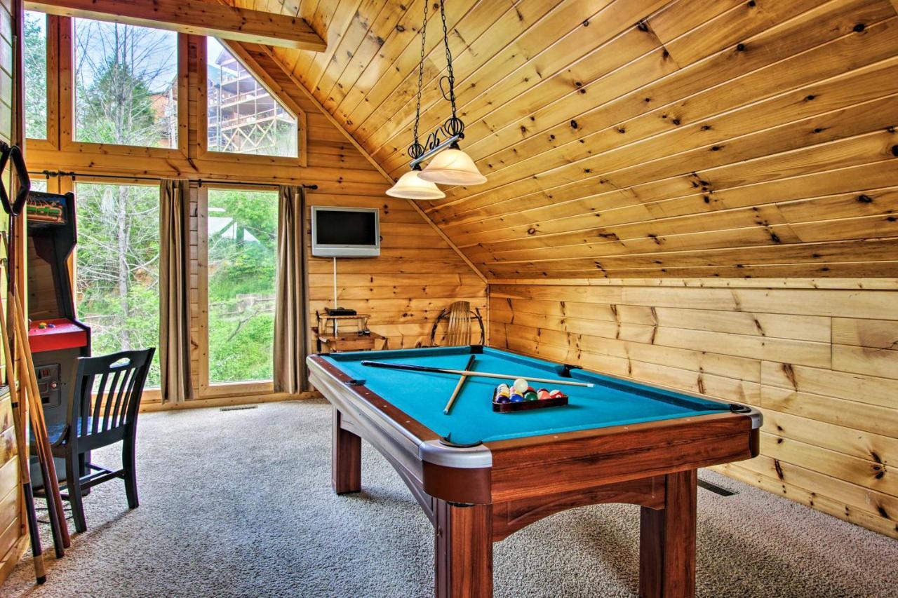 Expansive Gatlinburg Cabin Hot Tub, Deck And Grill! Buitenkant foto