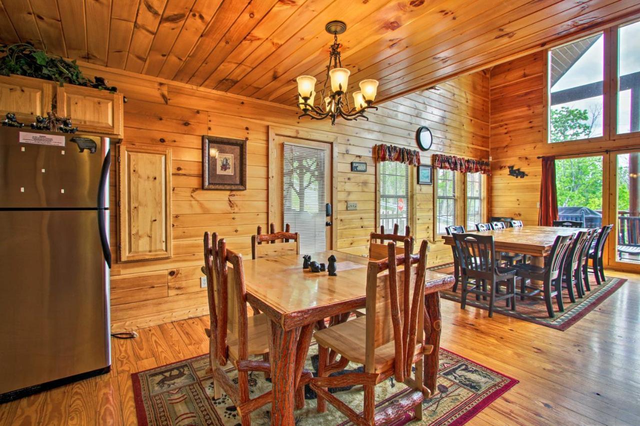 Expansive Gatlinburg Cabin Hot Tub, Deck And Grill! Buitenkant foto