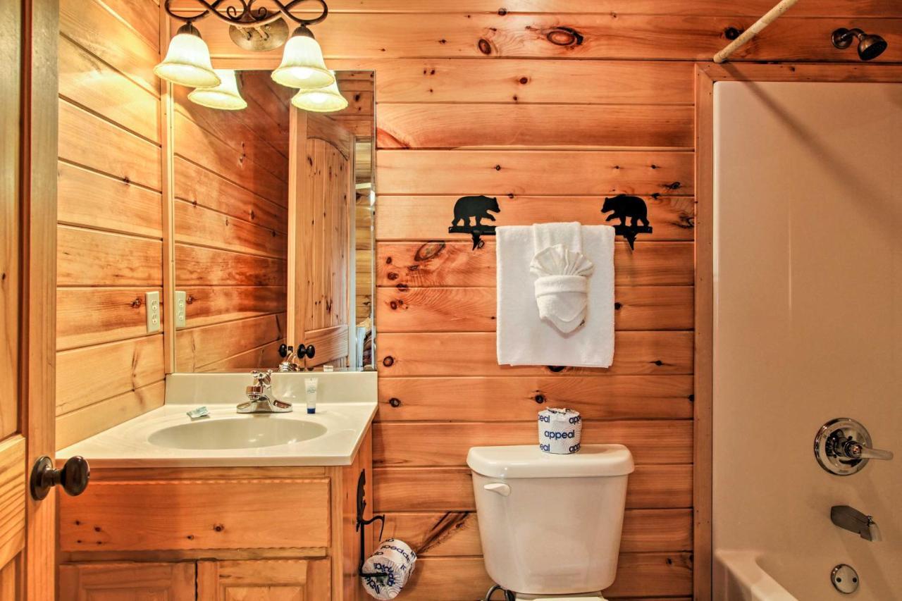 Expansive Gatlinburg Cabin Hot Tub, Deck And Grill! Buitenkant foto